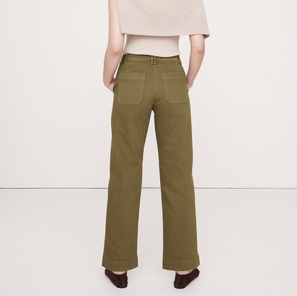 NWT Banana Republic The Weekender Straight Leg Jeans